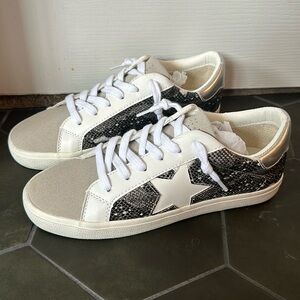 Boutique brand “modern rush” faux golden goose style tennis shoes 7.5